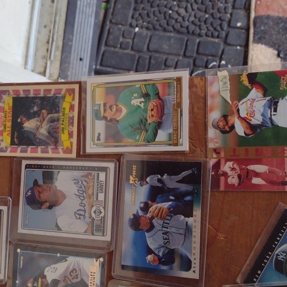 Vintage Baseball Card - Picture 2 of 5